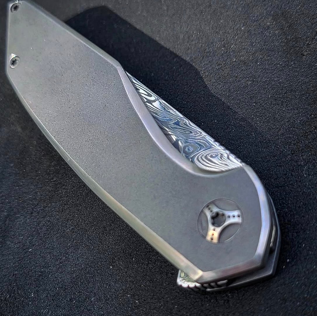 Gryphon - Compact Frostedge