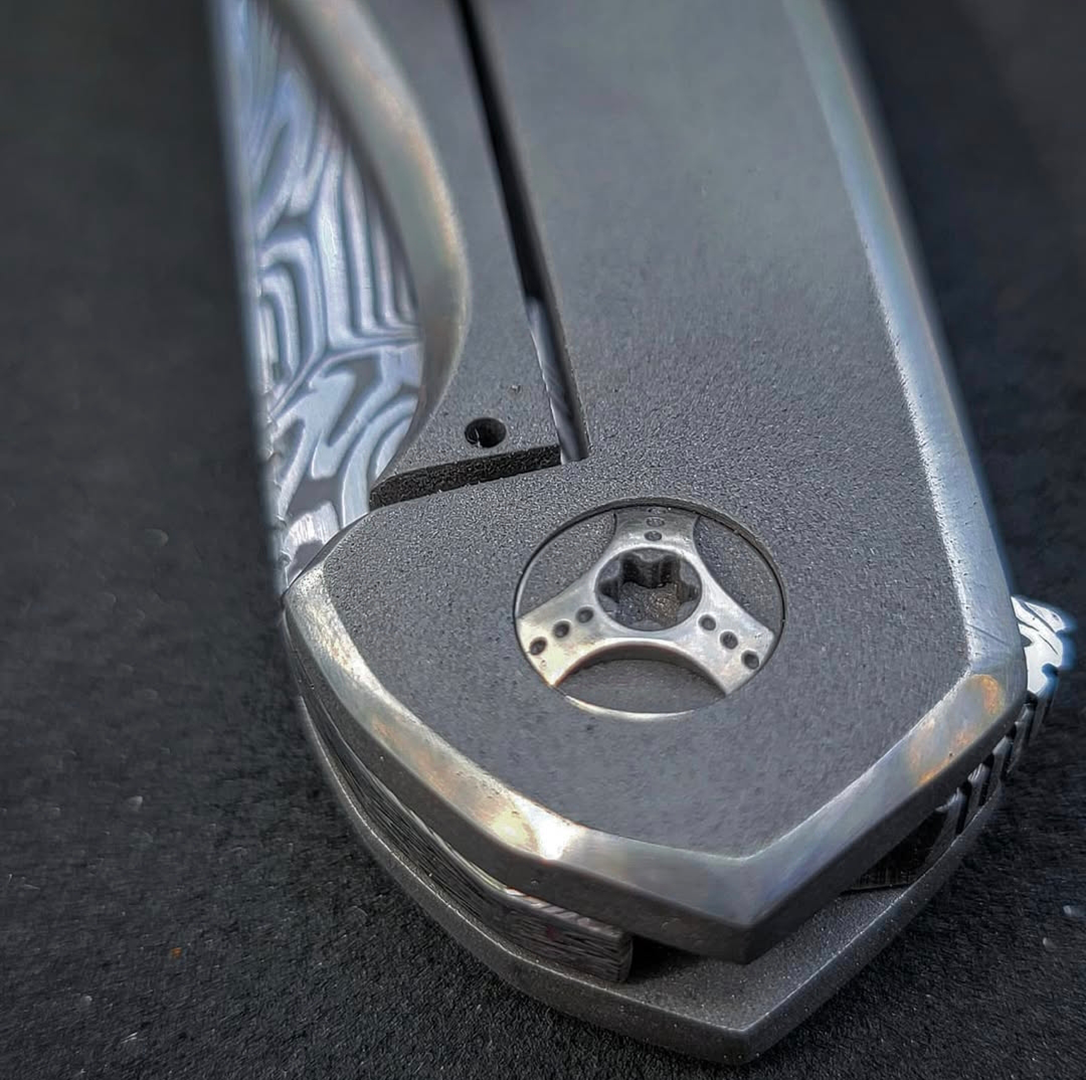 Gryphon - Compact Frostedge