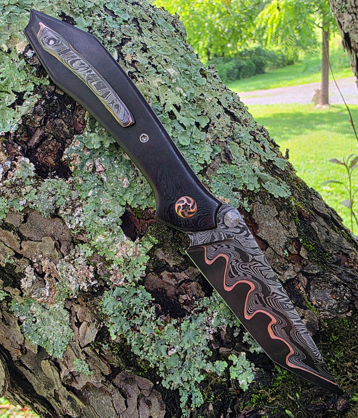 Larevo Customs Arris custom folding knife, full view, hand-built via stock removal